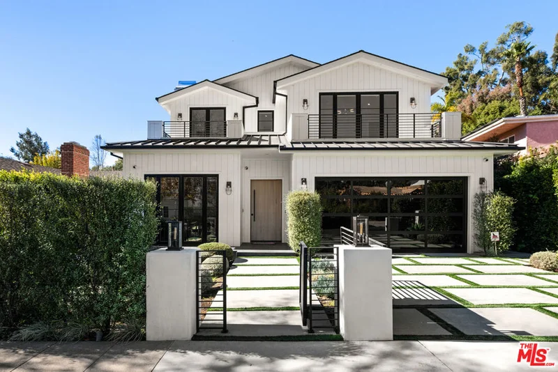 425 N Bowling Green Way, Los Angeles, CA 90049
