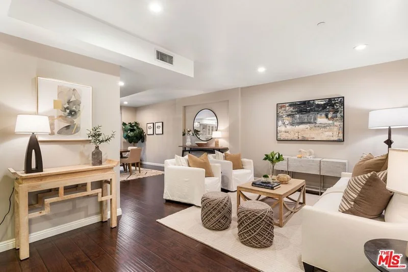 11824 Darlington Avenue 103, Los Angeles, CA 90049