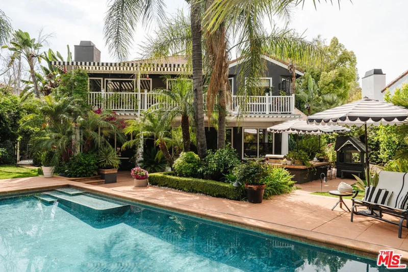 4146 Vicasa Drive, Calabasas, CA 91302