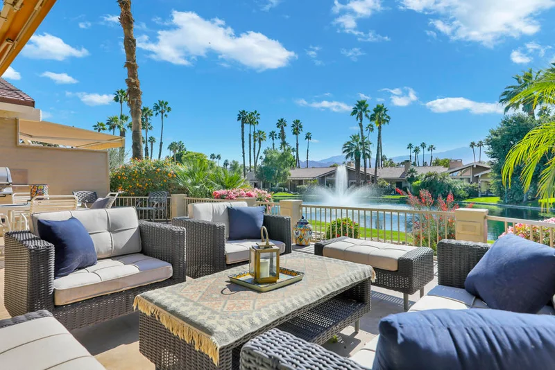 85 Laredo Lane, Palm Desert, CA 92211