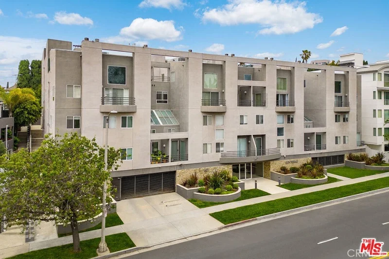 1617 S Beverly Glen Boulevard 303