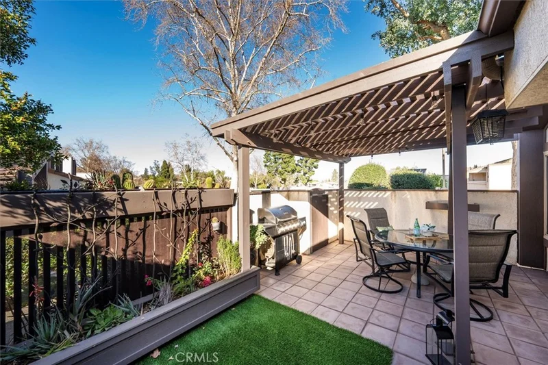 25781 Player Drive, Valencia, CA 91355