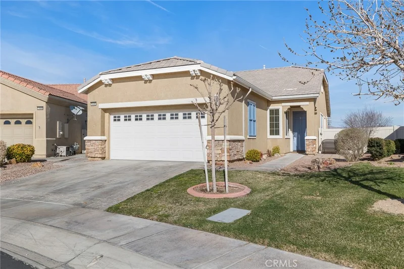 10491 Glen Oaks Lane, Apple Valley, CA 92308