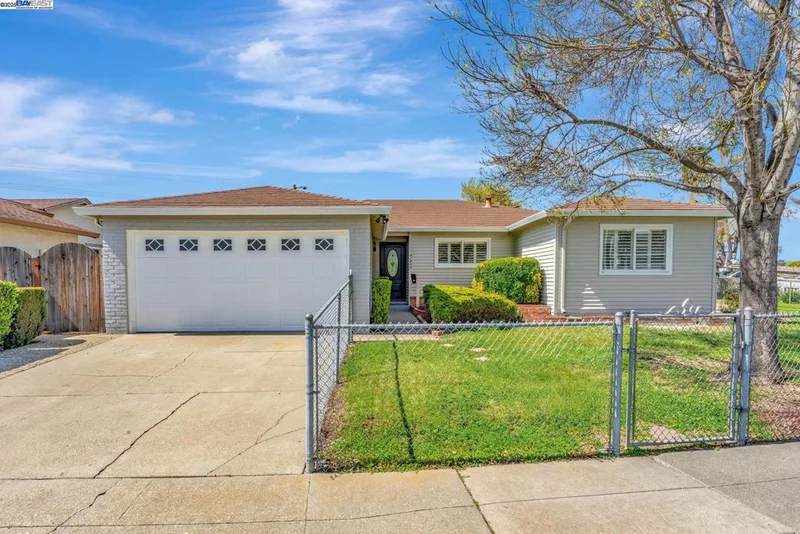 42809 Saratoga Park St, Fremont, CA 94538