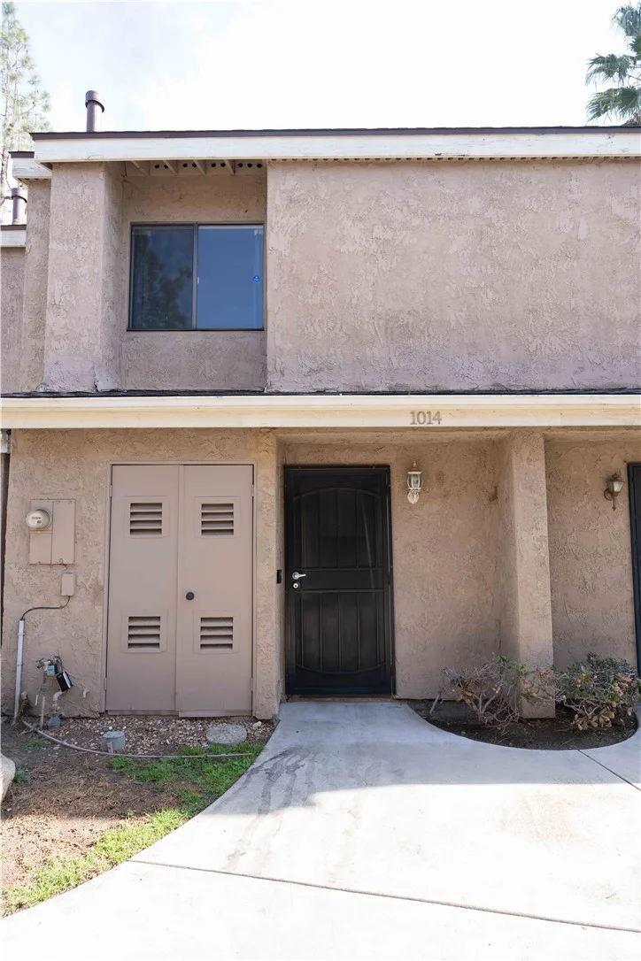 1014 S Palmetto Avenue, Ontario, CA 91762