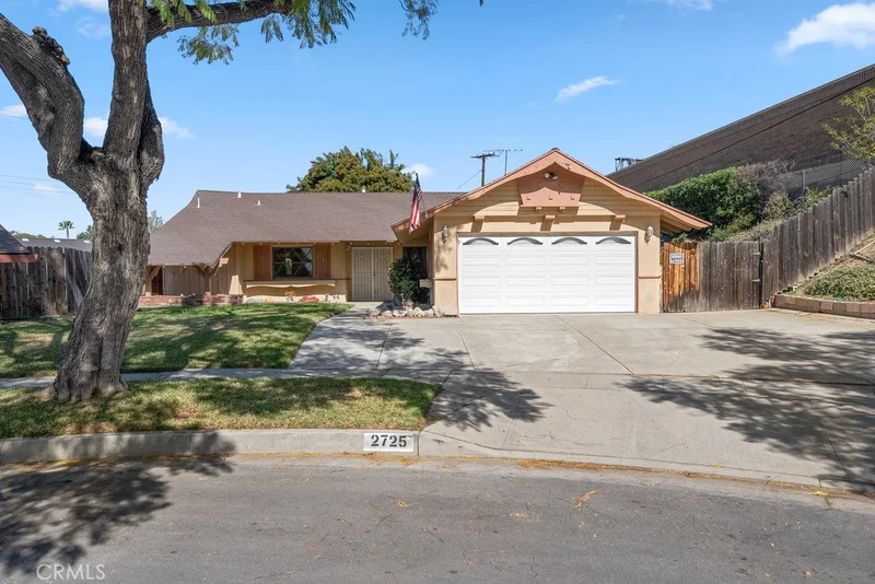 2725 Amherst Avenue, Fullerton, CA 92831