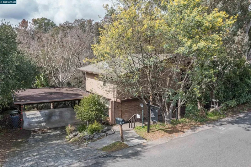 85 Scenic Drive, Orinda, CA 94563