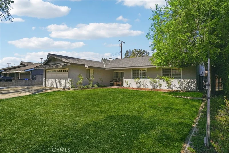 1005 W 7th Street, Upland, CA 91786