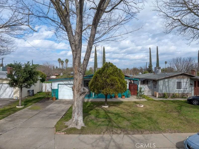 1227 W 9th Street, Merced, CA 95341