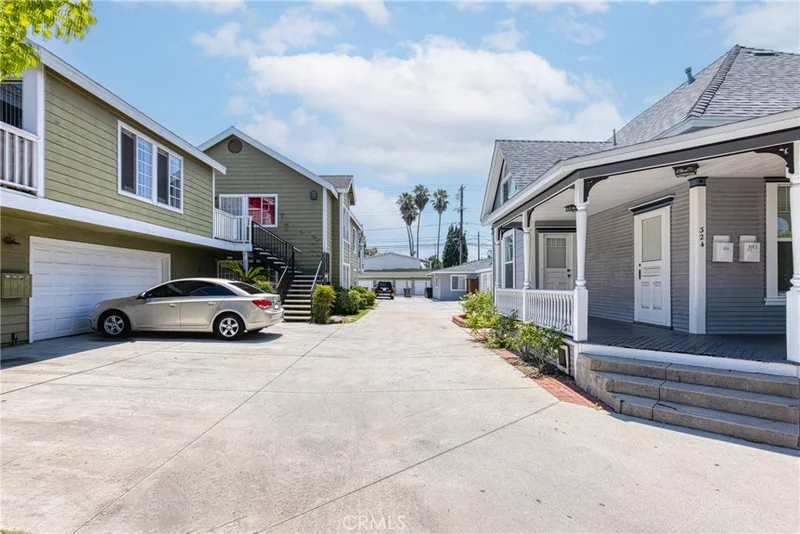 320 W Truslow Avenue D photo 2