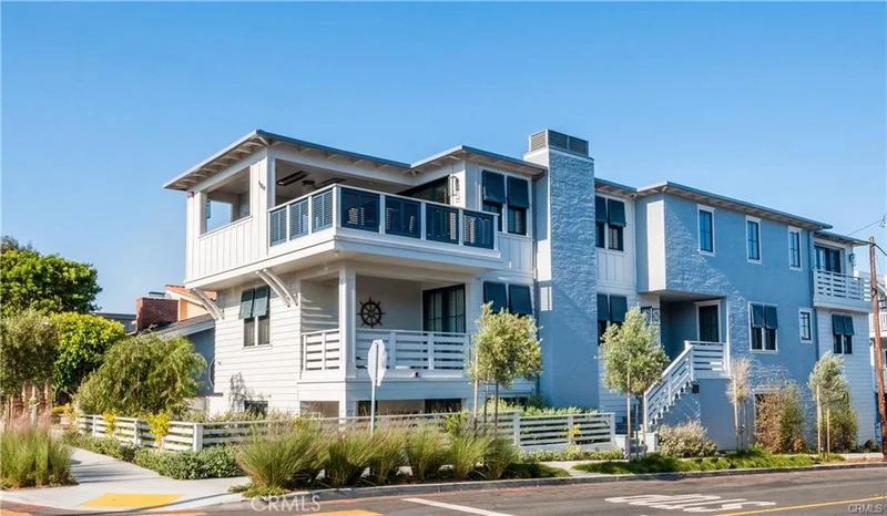 100 Morningside Drive, Manhattan Beach, CA 90266