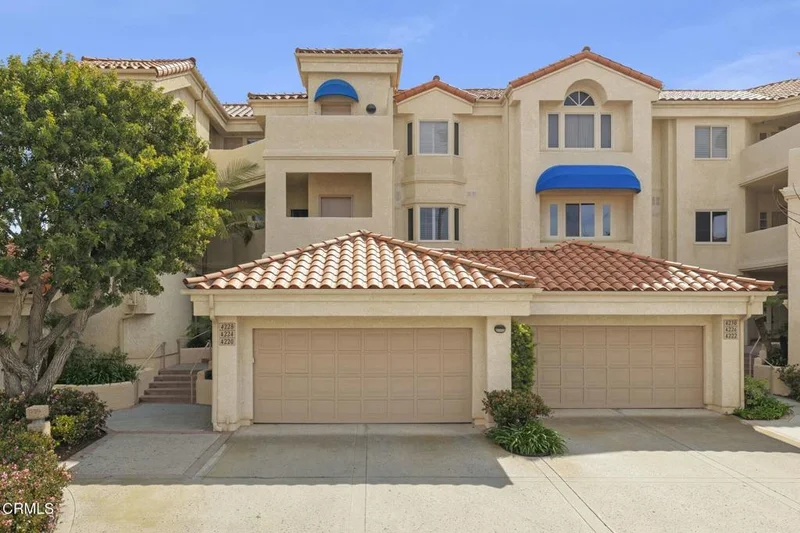 4224 Harbour Island Lane 12, Oxnard, CA 93035