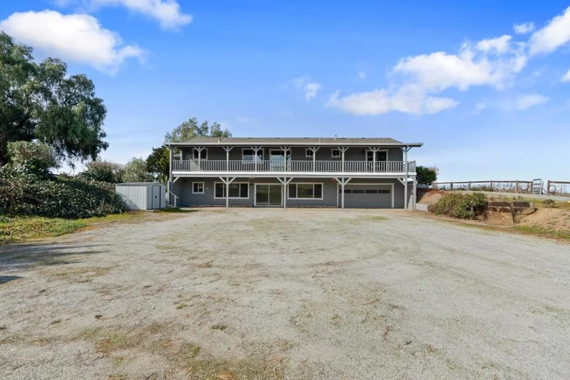 771 Santa Ana Valley Road, Hollister, CA 95023