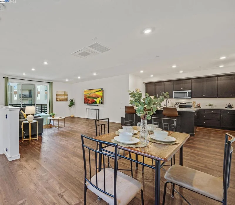5451 Melissa Ln, Dublin, CA 94568