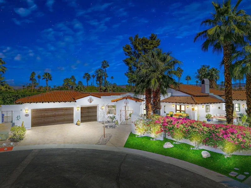 1126 Village, Palm Springs, CA 92262