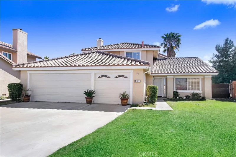 901 Spring Mist Court, San Jacinto, CA 92582