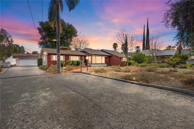 27400 Dartmouth Street, Hemet, CA 92544