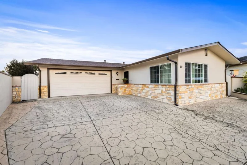 10 Westminster Court, Seaside, CA 93955