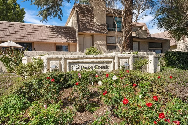 6201 Shoup Avenue 75, Woodland Hills, CA 91367
