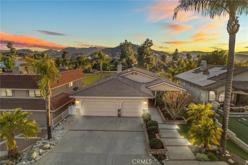 22731 Canyon Lake Dr., Canyon Lake, CA 92587