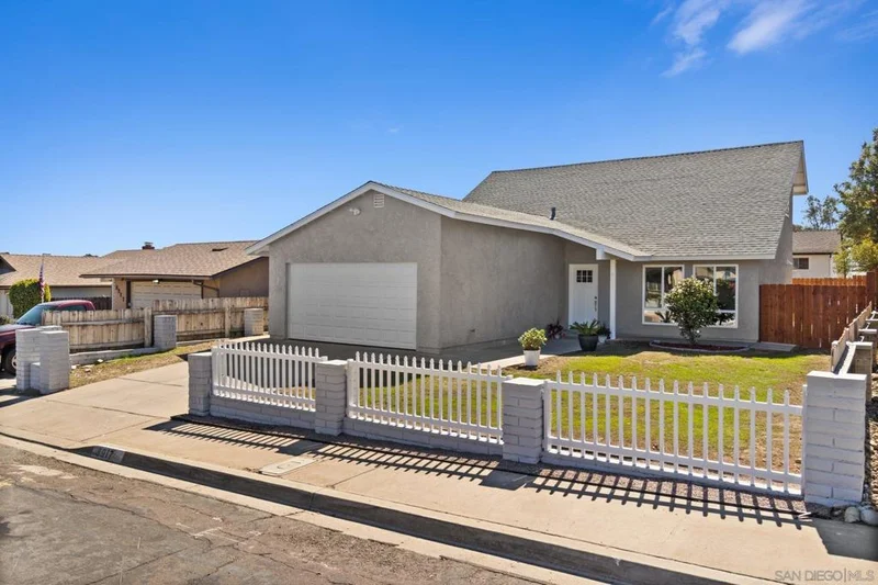 8917 Fallwood Ave, San Diego, CA 92126