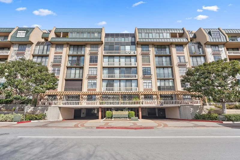 555 Laurel Avenue 123, San Mateo, CA 94401