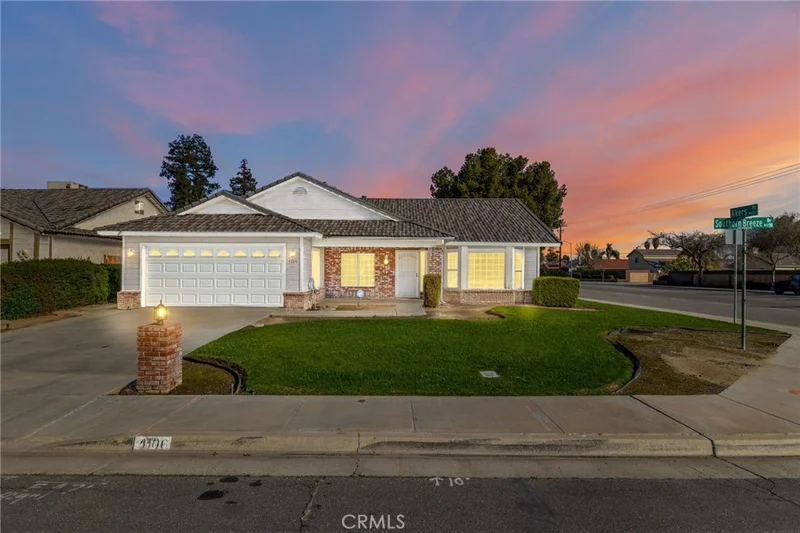4100 Southern Breeze Drive, Bakersfield, CA 93313