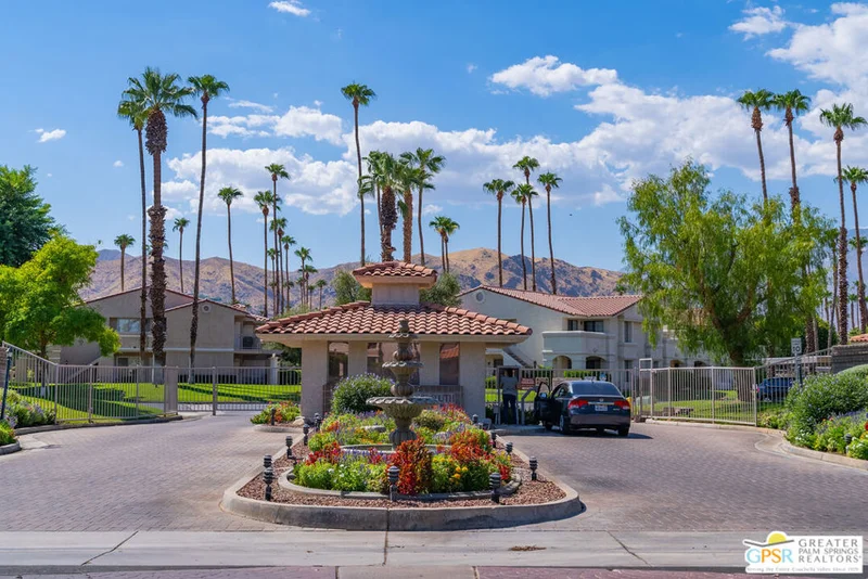 2701 E Mesquite Avenue C18, Palm Springs, CA 92264