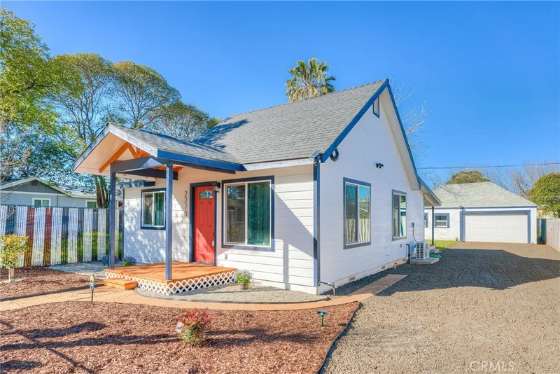 2270 D Street, Oroville, CA 95966