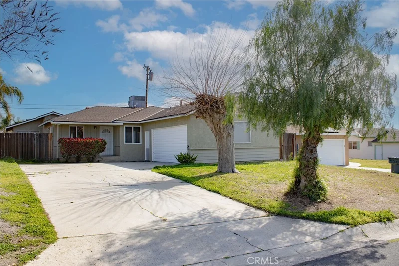 2309 Edgewood Street, Bakersfield, CA 93306
