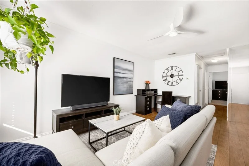 2719 W Northwood, Santa Ana, CA 92704