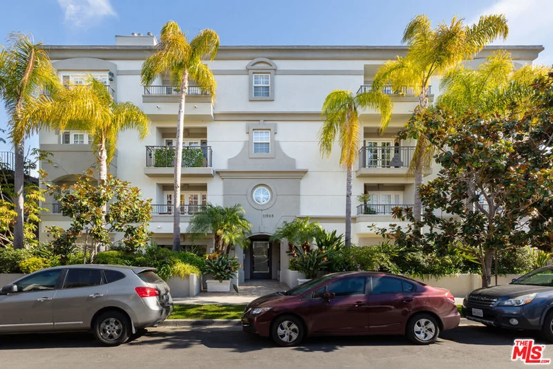 11908 Darlington Avenue 202, Los Angeles, CA 90049