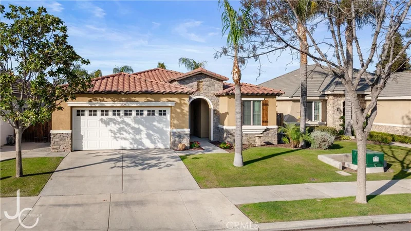 11520 Alton Manor Drive, Bakersfield, CA 93312