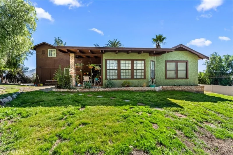 2950 Fairmount Boulevard, Riverside, CA 92501