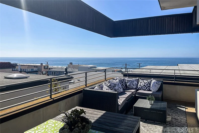 4321 Crest Drive, Manhattan Beach, CA 90266