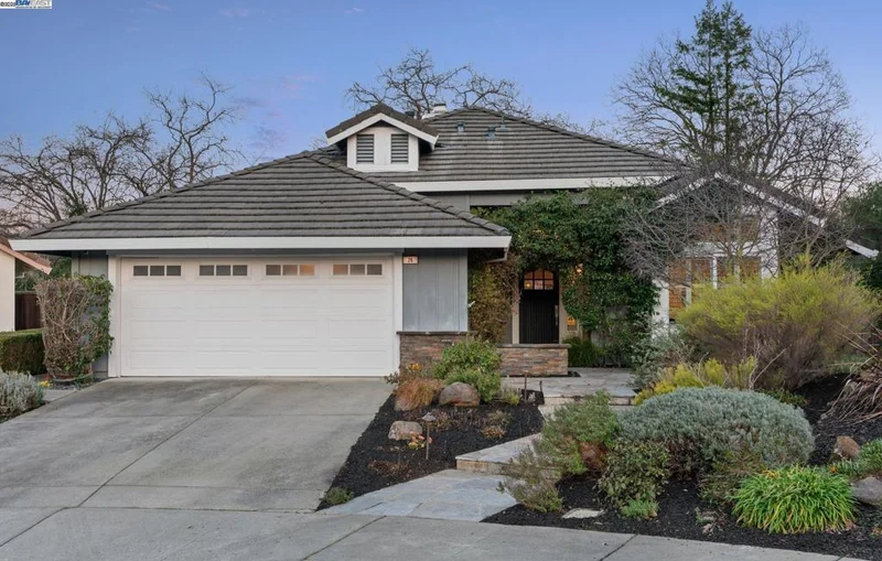 26 Driftwood Court, Pleasant Hill, CA 94523