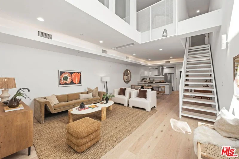 1140 N Formosa Avenue 4, West Hollywood, CA 90046