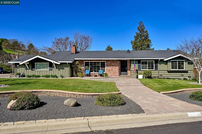 1145 Saint Francis Dr, Concord, CA 94518