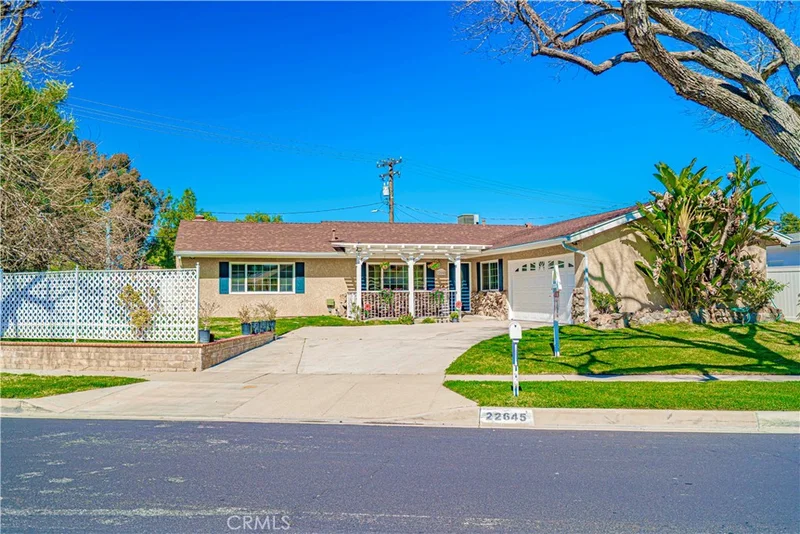 22645 Festividad Drive, Saugus, CA 91350
