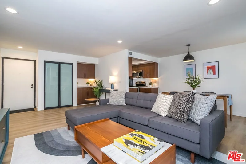 1134 Alta Loma Road 113, West Hollywood, CA 90069