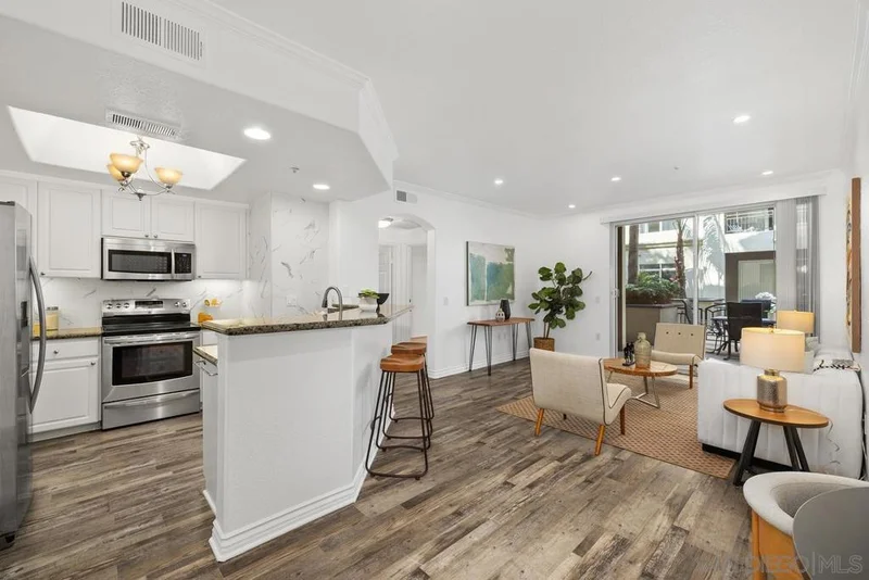 4165 Executive Dr F110, La Jolla, CA 92037