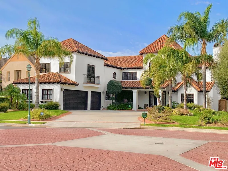 10241 Deerfield Lane, Northridge, CA 91324