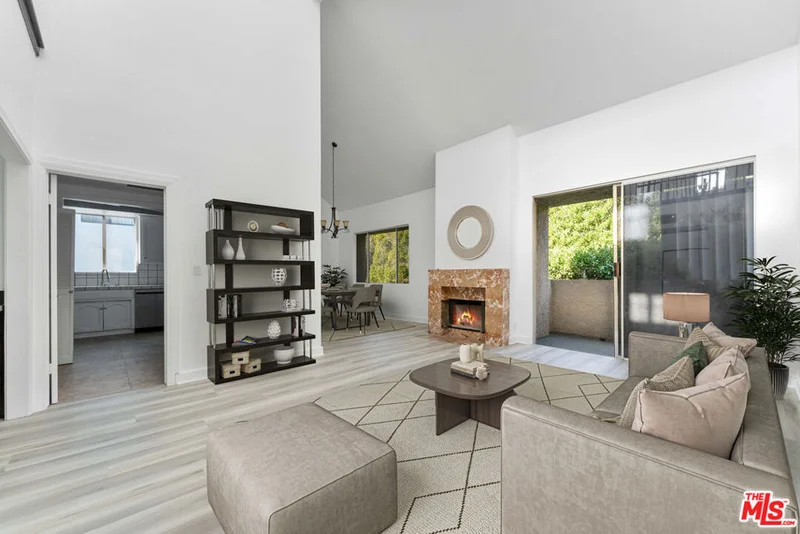 10465 Eastborne Avenue #Ph305, Los Angeles, CA 90024