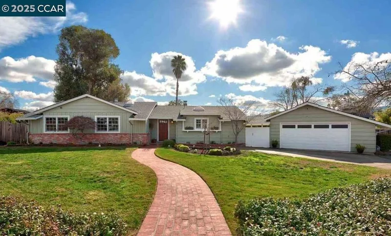 62 Vista Dr, Danville, CA 94526