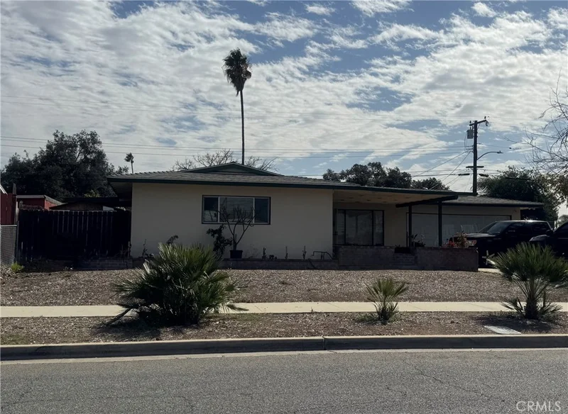 8872 San Vicente Avenue, Riverside, CA 92503