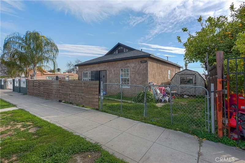 1003 Oregon Street, Bakersfield, CA 93305