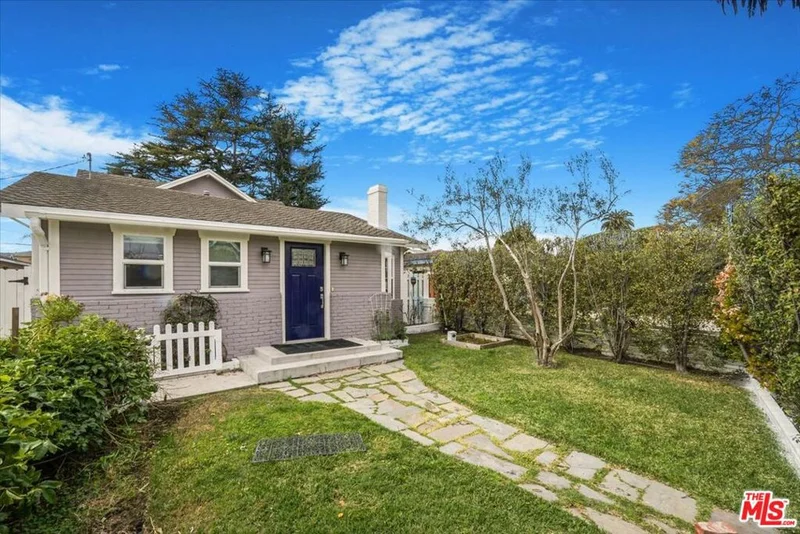 4339 Grand View Boulevard, Los Angeles, CA 90066