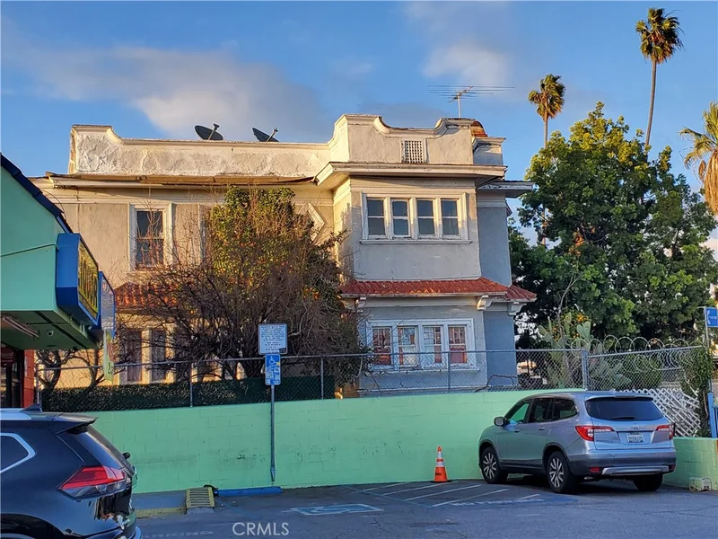 1243 S Hoover Street, Los Angeles, CA 90006