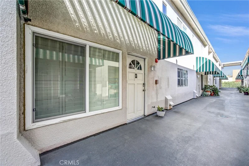 8834 Burnet Avenue 5, North Hills, CA 91343
