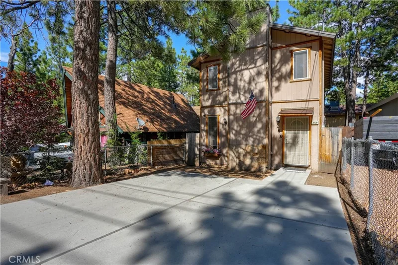 259 Maple Lane, Sugarloaf, CA 92386